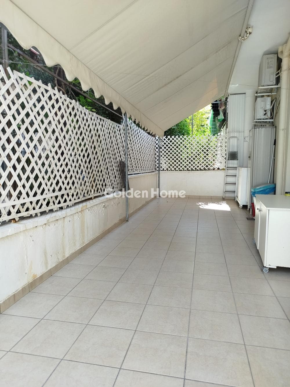 Apartment in Kareas, Vironas — Photo 21 of 21