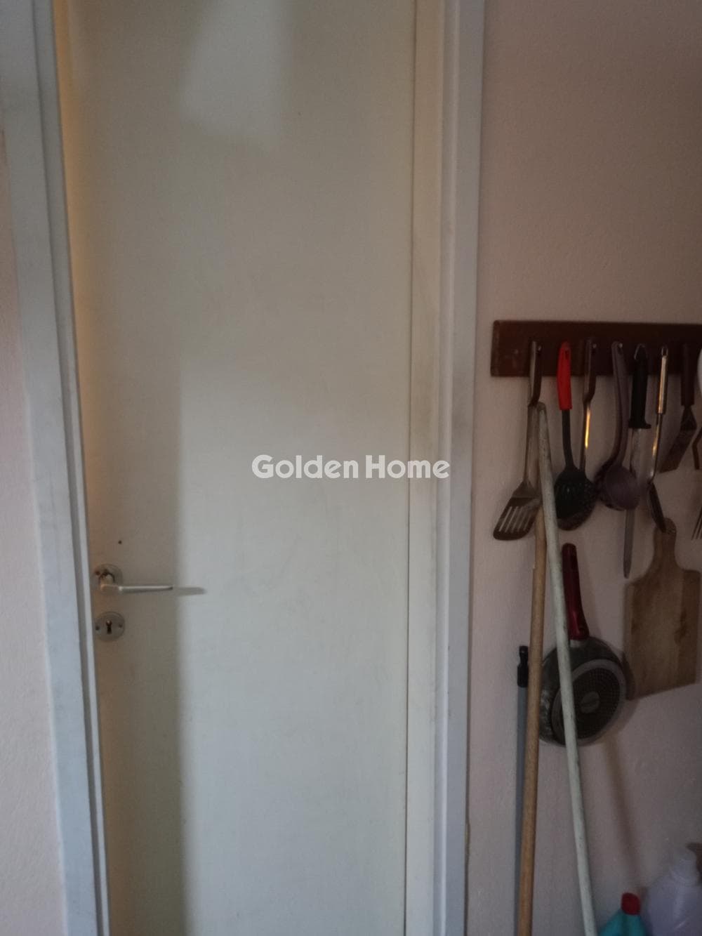 Retail Store in Lofos Skouze, Kolonos - Kolokinthous — Photo 7 of 13