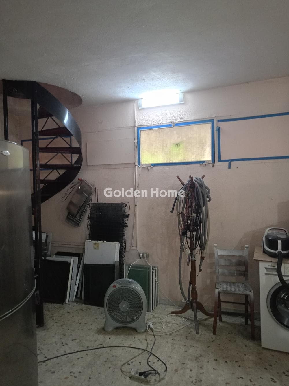 Retail Store in Lofos Skouze, Kolonos - Kolokinthous — Photo 8 of 13