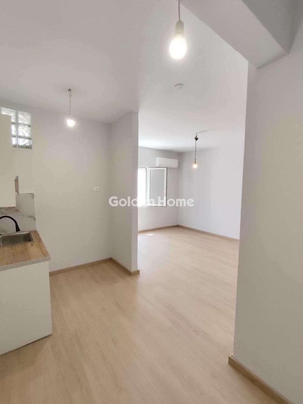 Apartment in Zoni Chondreboriou, Exarchia - Neapoli — Photo 2 of 12