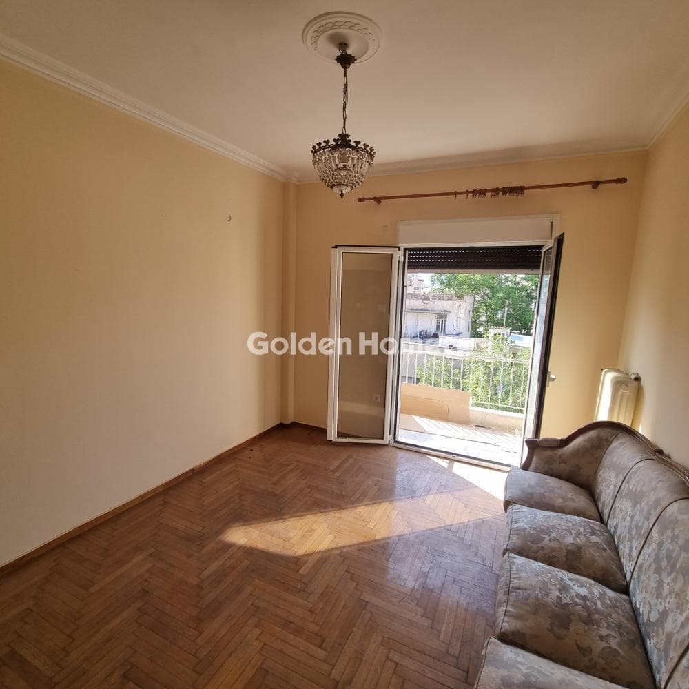 Apartment in Votanikos, Kentro — Photo 1 of 11