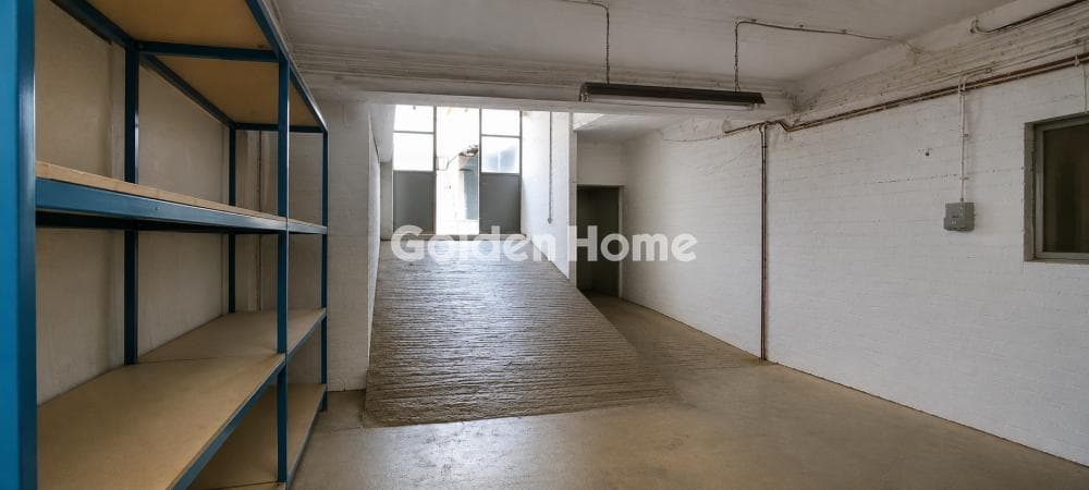 Warehouse in Mirtea, Chaidari — Photo 1 of 5