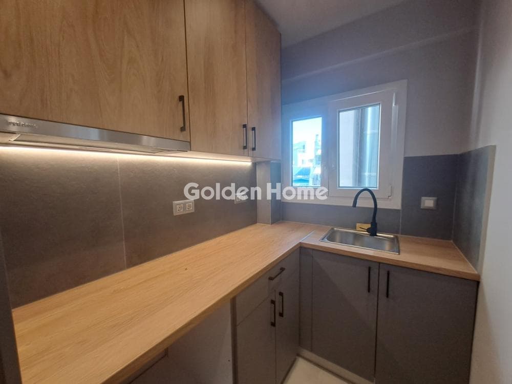 Apartment in Platia Koumoundourou, Kentro — Photo 5 of 16