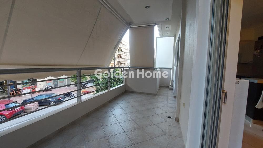 Apartment in Kallipoli, Piraeus — Photo 2 of 13