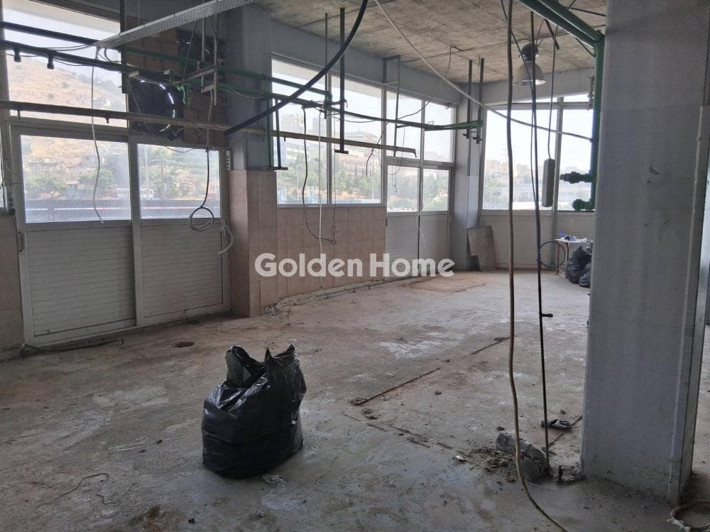 Industrial Space in Kariotika, Perama — Photo 2 of 21