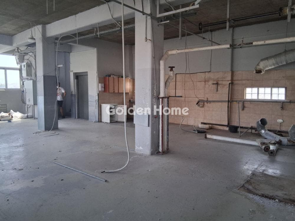 Industrial Space in Kariotika, Perama — Photo 6 of 21