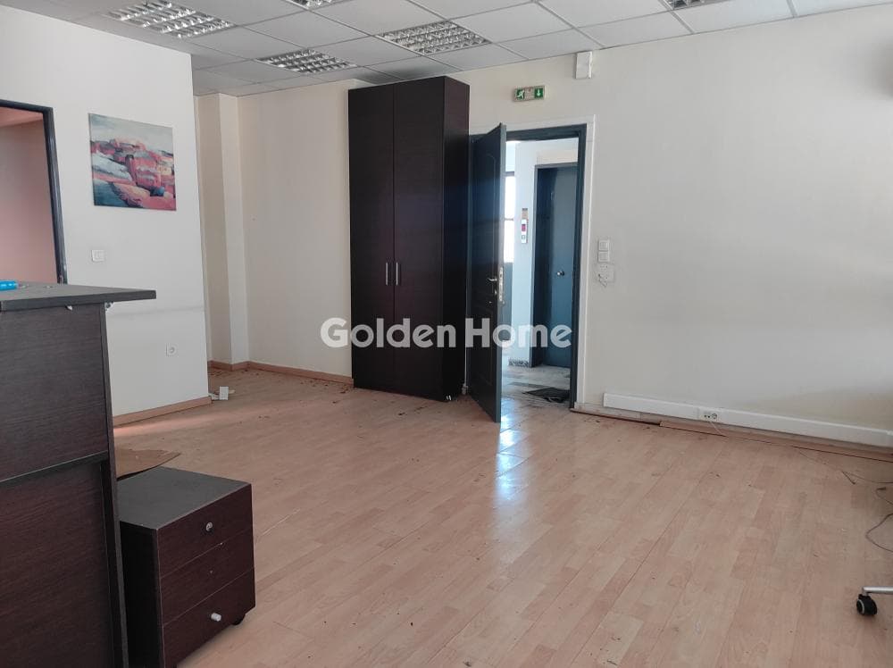 Office in Neo Faliro, Piraeus — Photo 10 of 20