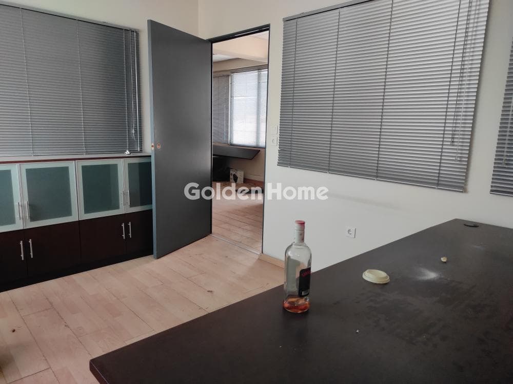 Office in Neo Faliro, Piraeus — Photo 14 of 20