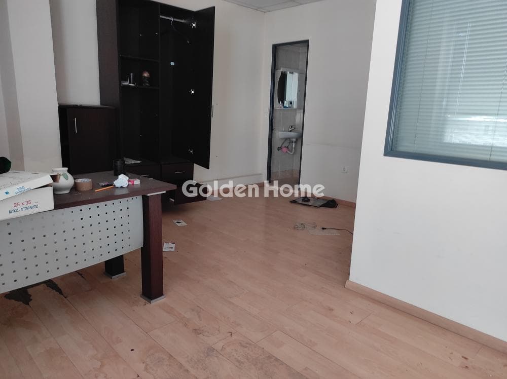 Office in Neo Faliro, Piraeus — Photo 12 of 20