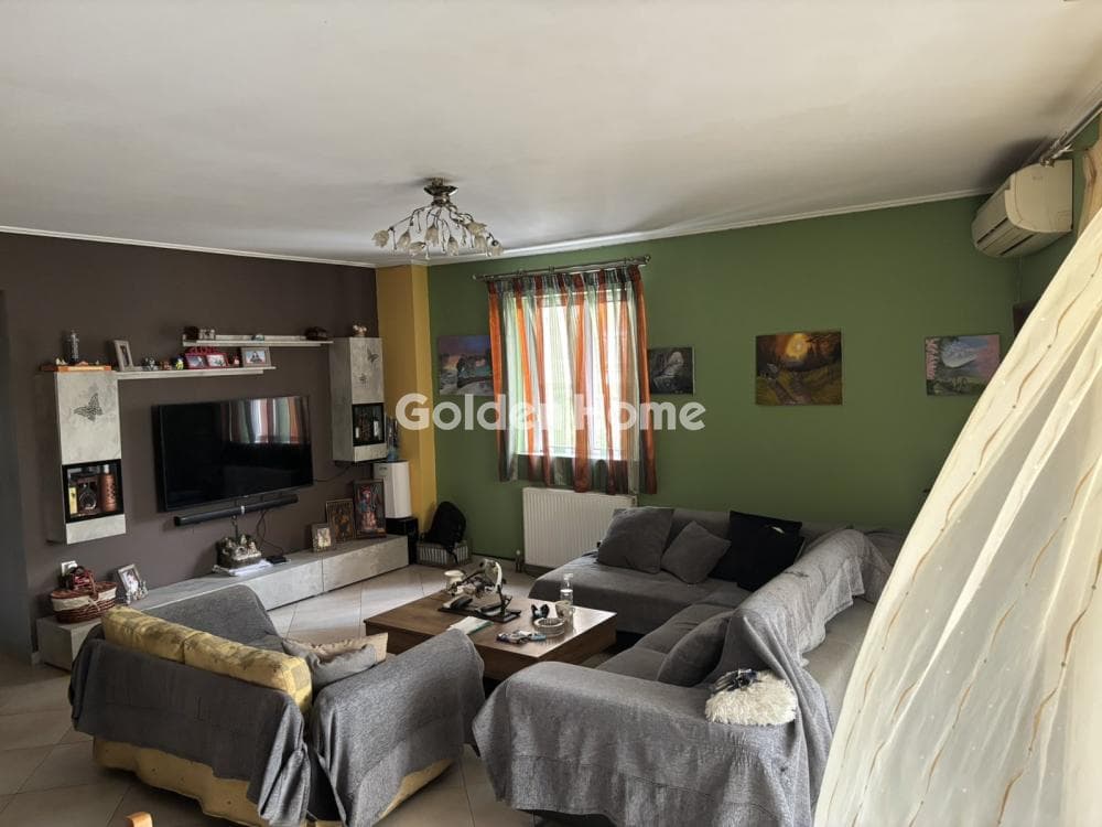 Apartment in Agios Ioannis, Neos Kosmos — Photo 2 of 19