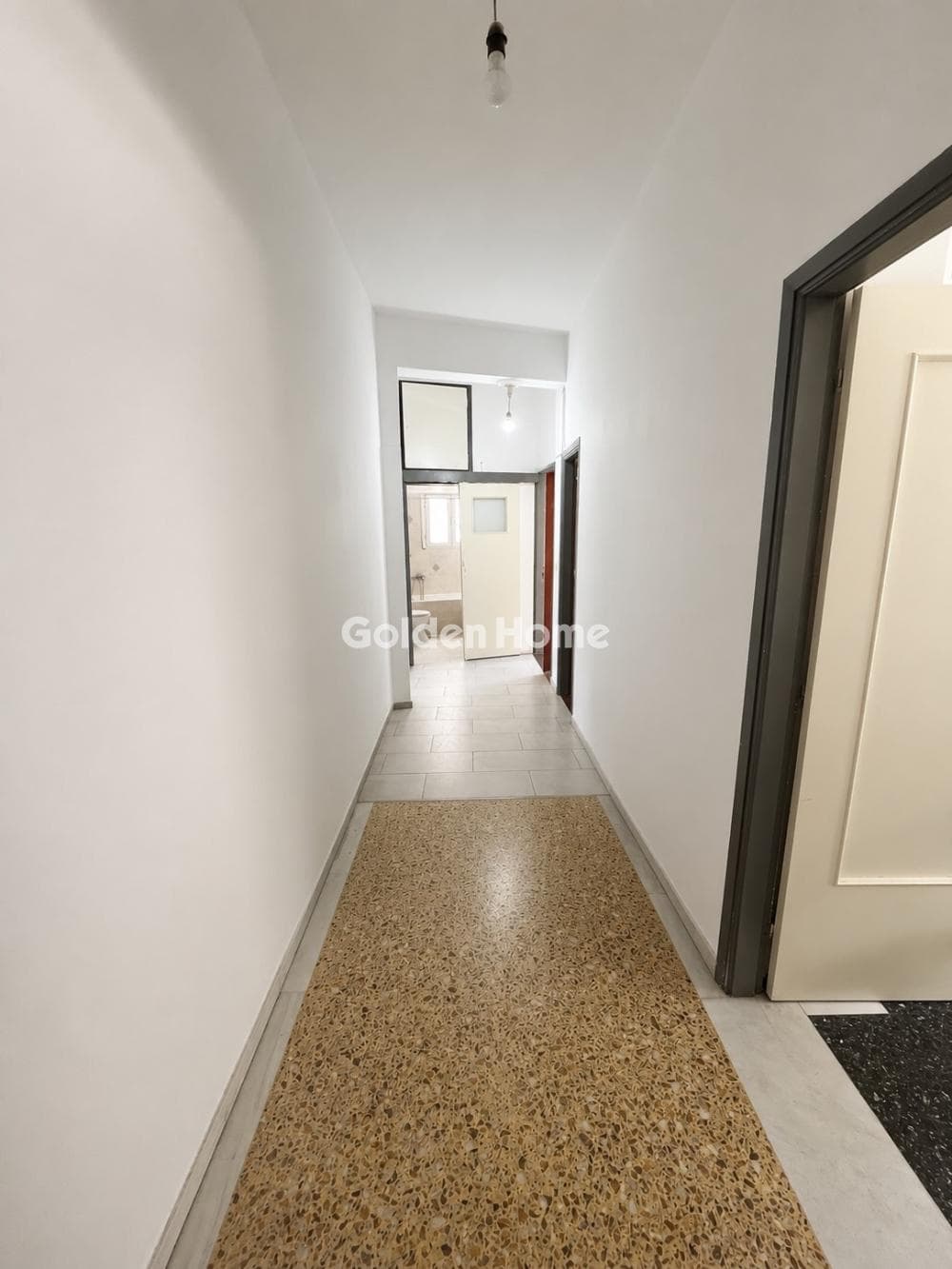 Apartment in Chatzikiriakeio, Piraeus — Photo 6 of 12