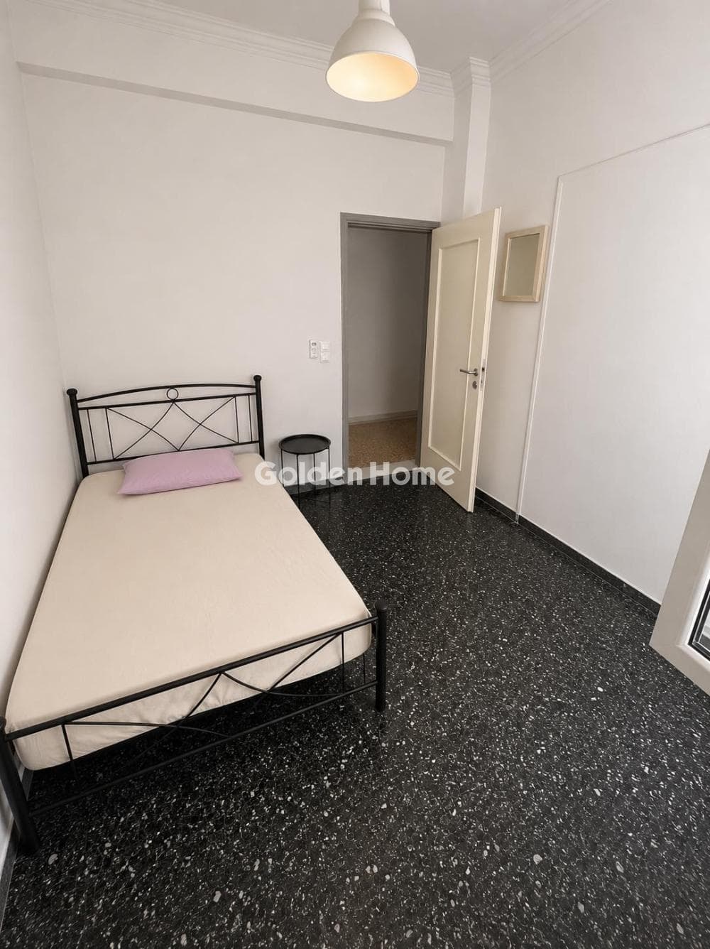 Apartment in Chatzikiriakeio, Piraeus — Photo 7 of 12