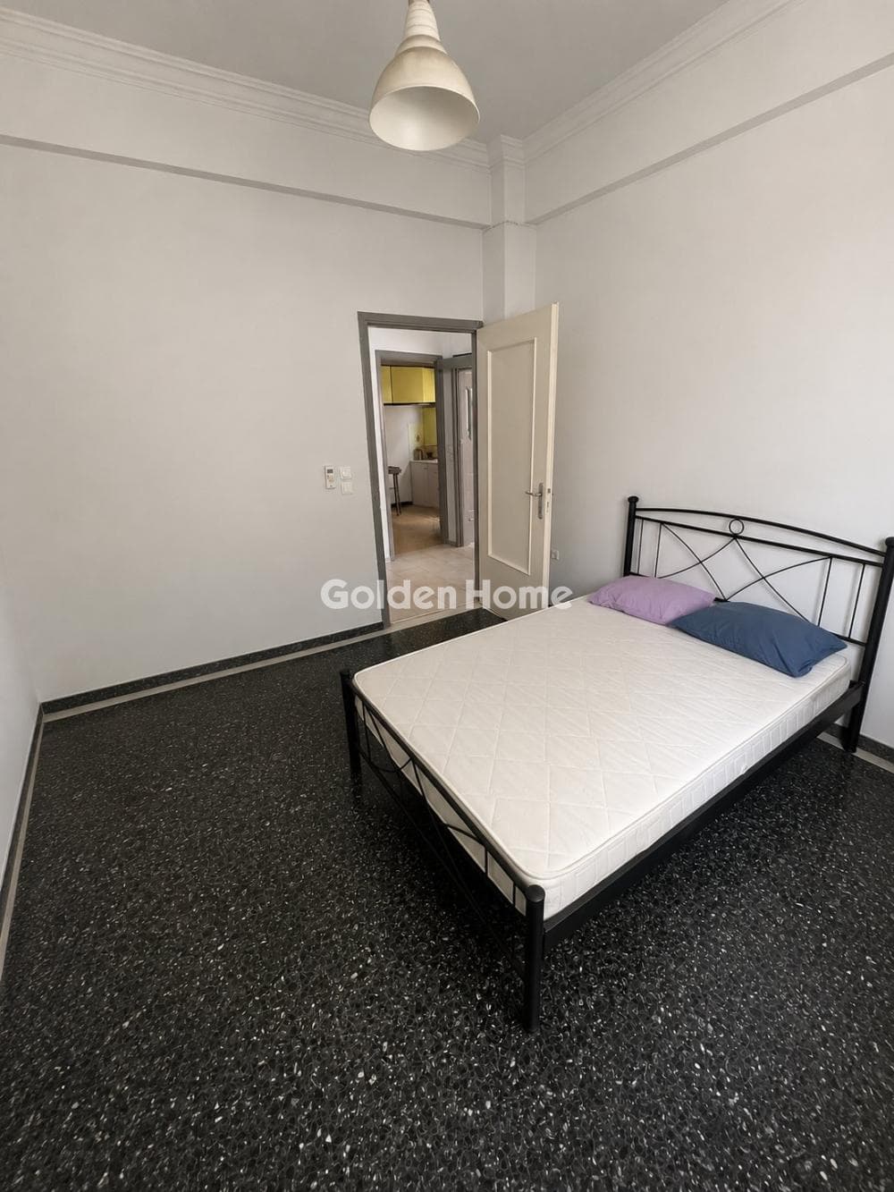 Apartment in Chatzikiriakeio, Piraeus — Photo 8 of 12