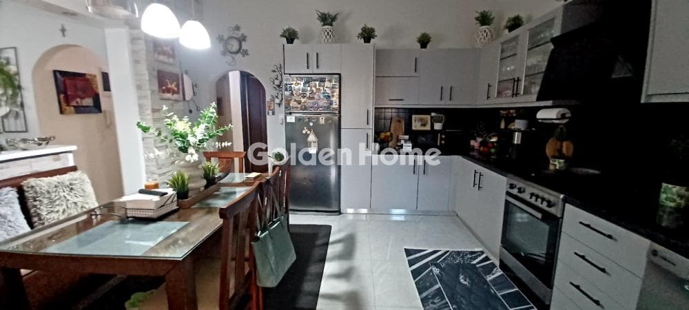 Apartment in Center, Petroupoli — Photo 6 of 33