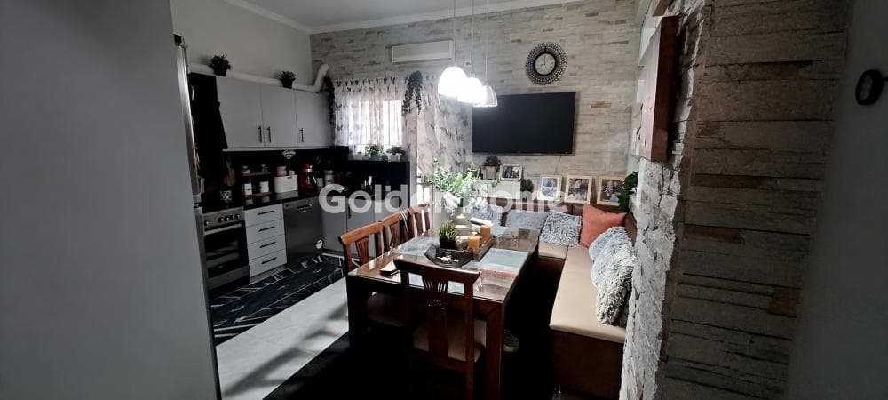 Apartment in Center, Petroupoli — Photo 5 of 33