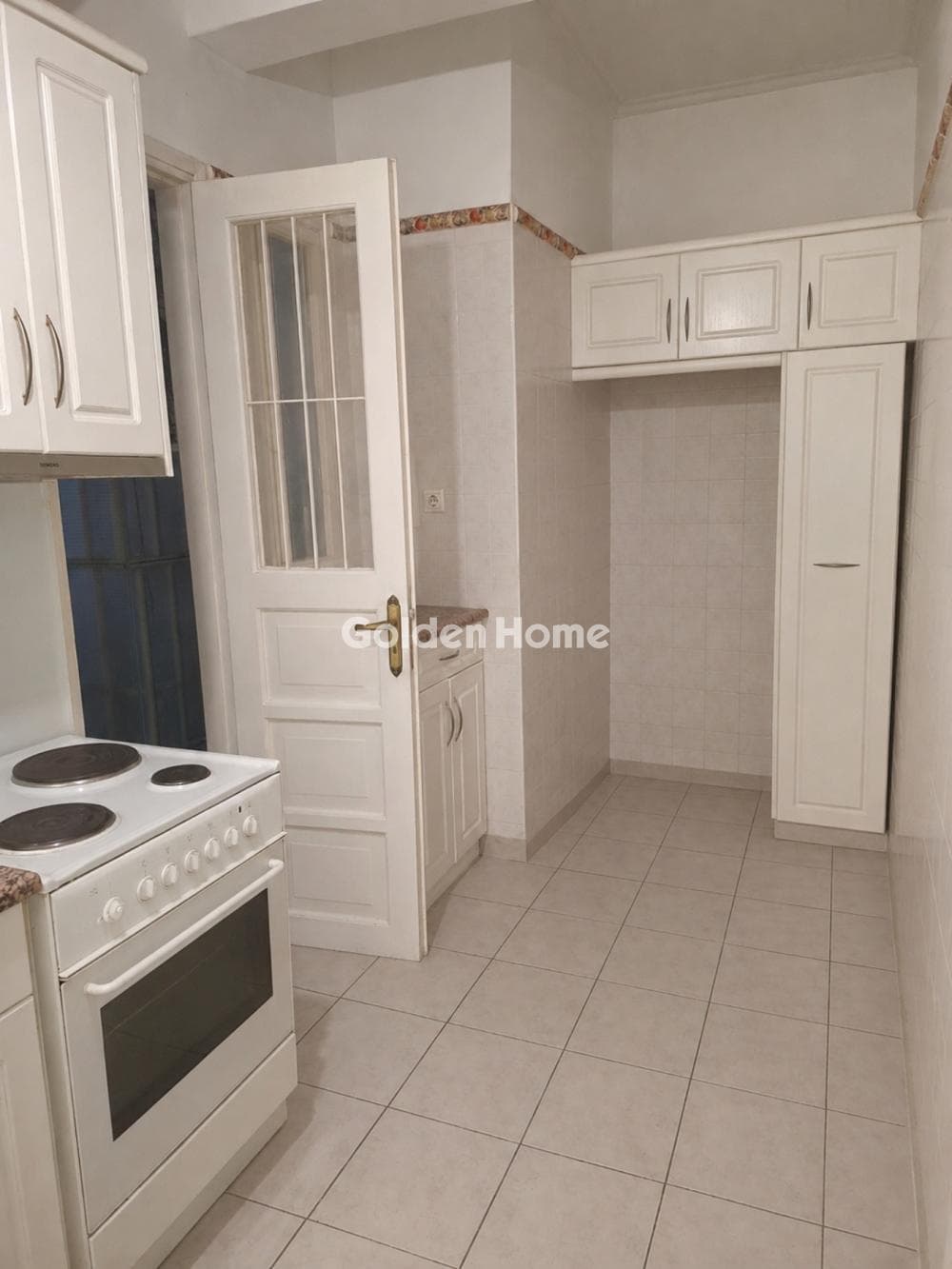 Apartment in Plateia Davaki, Kalithea — Photo 2 of 19