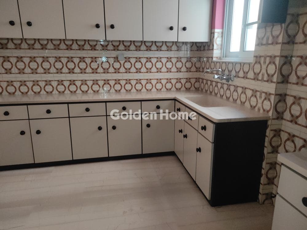 Apartment in Aspra Chomata, Nikaia — Photo 16 of 18