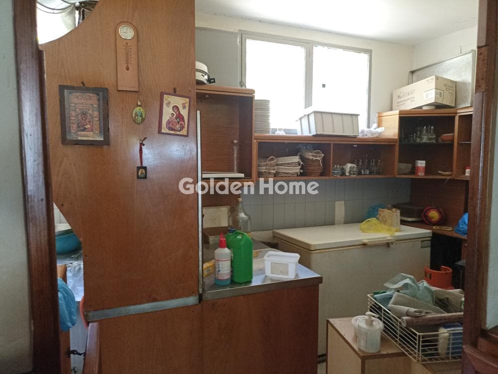 Κατάστημα στην Πλατεία Μέμου, Κορυδαλλός — Φωτογραφία 6 από 13