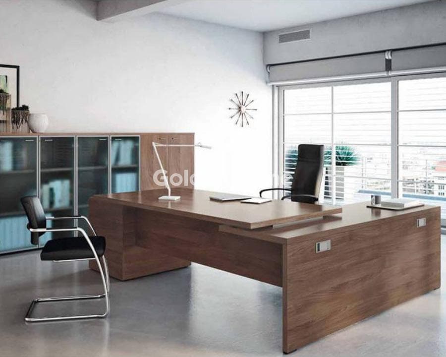 Γραφείο στην Παράδεισος, Μαρούσι