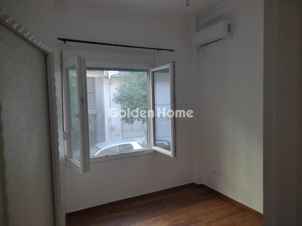 Apartment in Center, Neos Kosmos — Photo 9 of 14