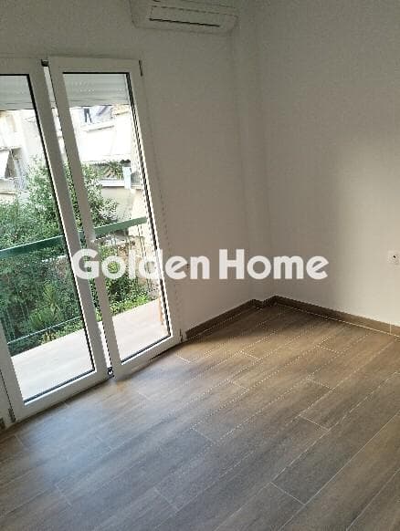 Apartment in Rouf, Tavros — Photo 12 of 25