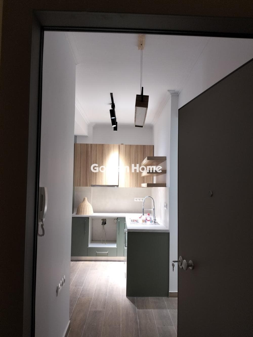 Apartment in Rouf, Tavros — Photo 4 of 25
