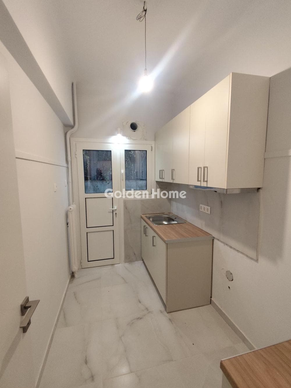 Apartment in Platia Attikis, Attiki — Photo 2 of 29