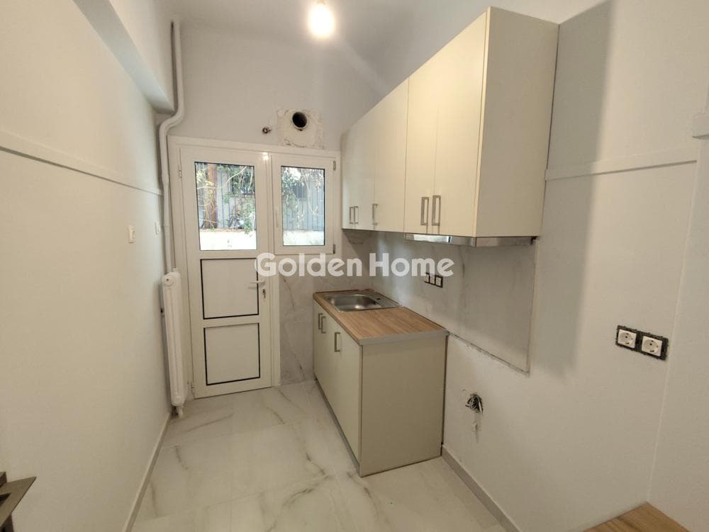 Apartment in Platia Attikis, Attiki — Photo 24 of 29