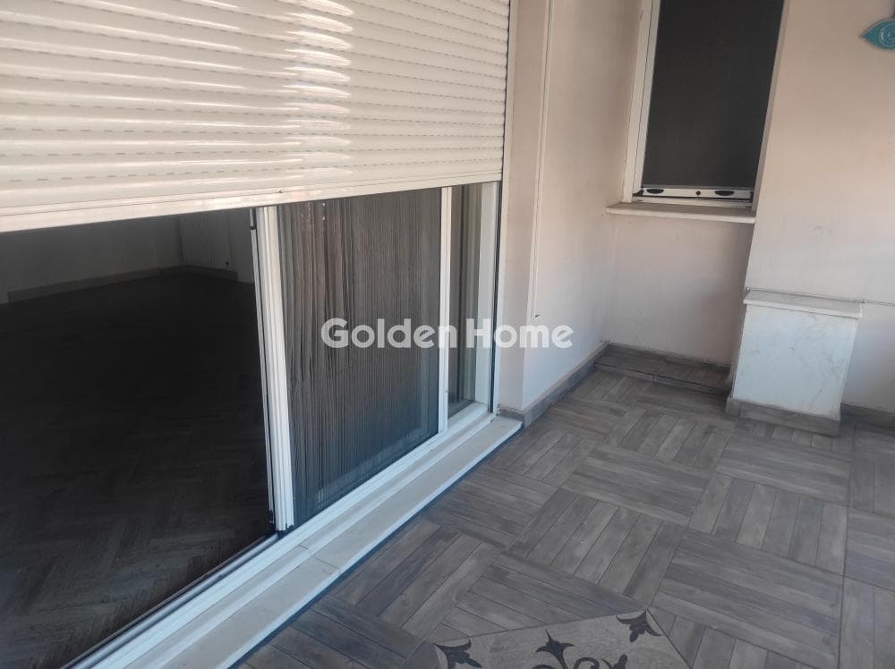 Apartment in Mikrolimano, Piraeus — Photo 15 of 28