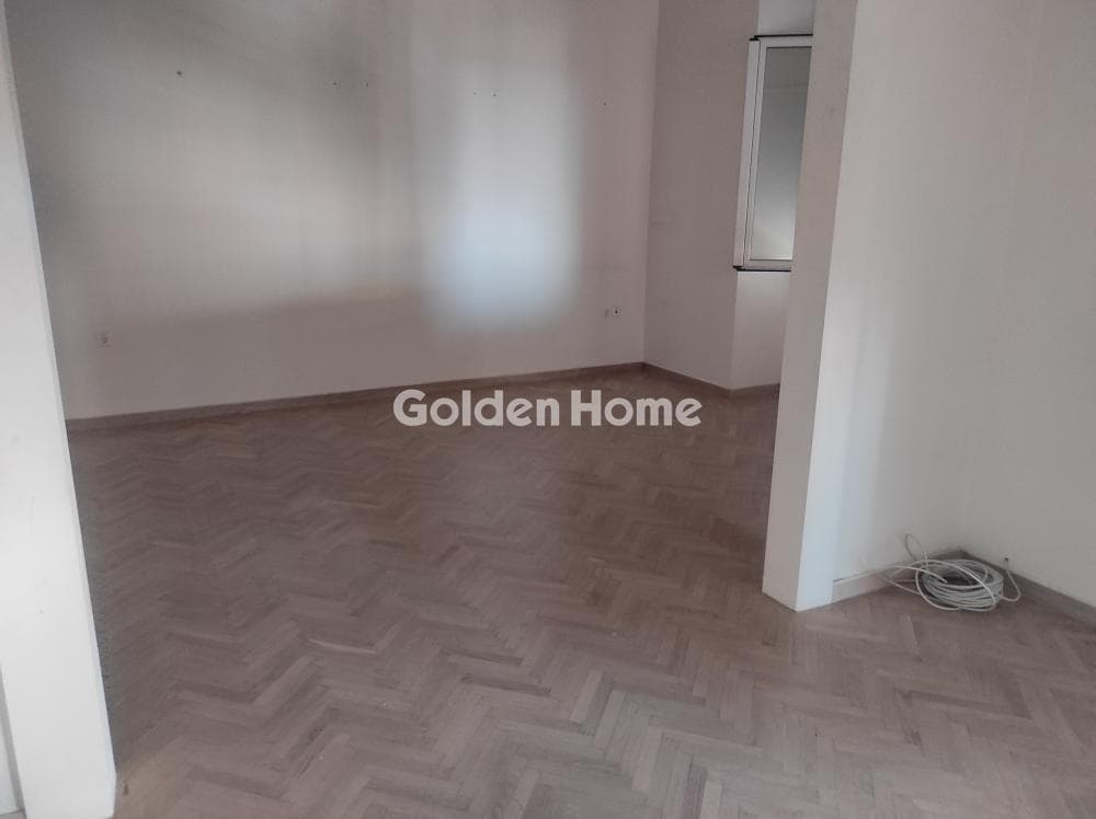 Apartment in Mikrolimano, Piraeus — Photo 16 of 28