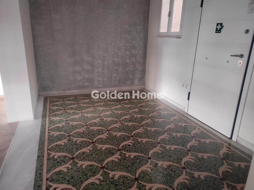 Apartment in Mikrolimano, Piraeus — Photo 5 of 28