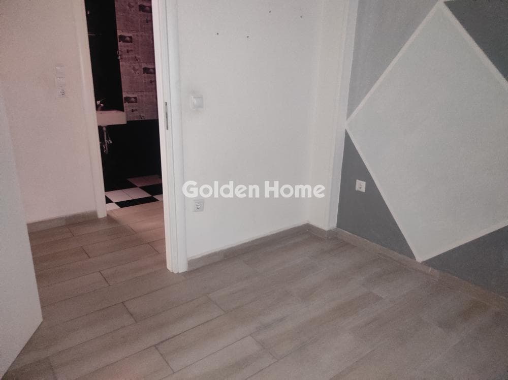 Apartment in Mikrolimano, Piraeus — Photo 23 of 28