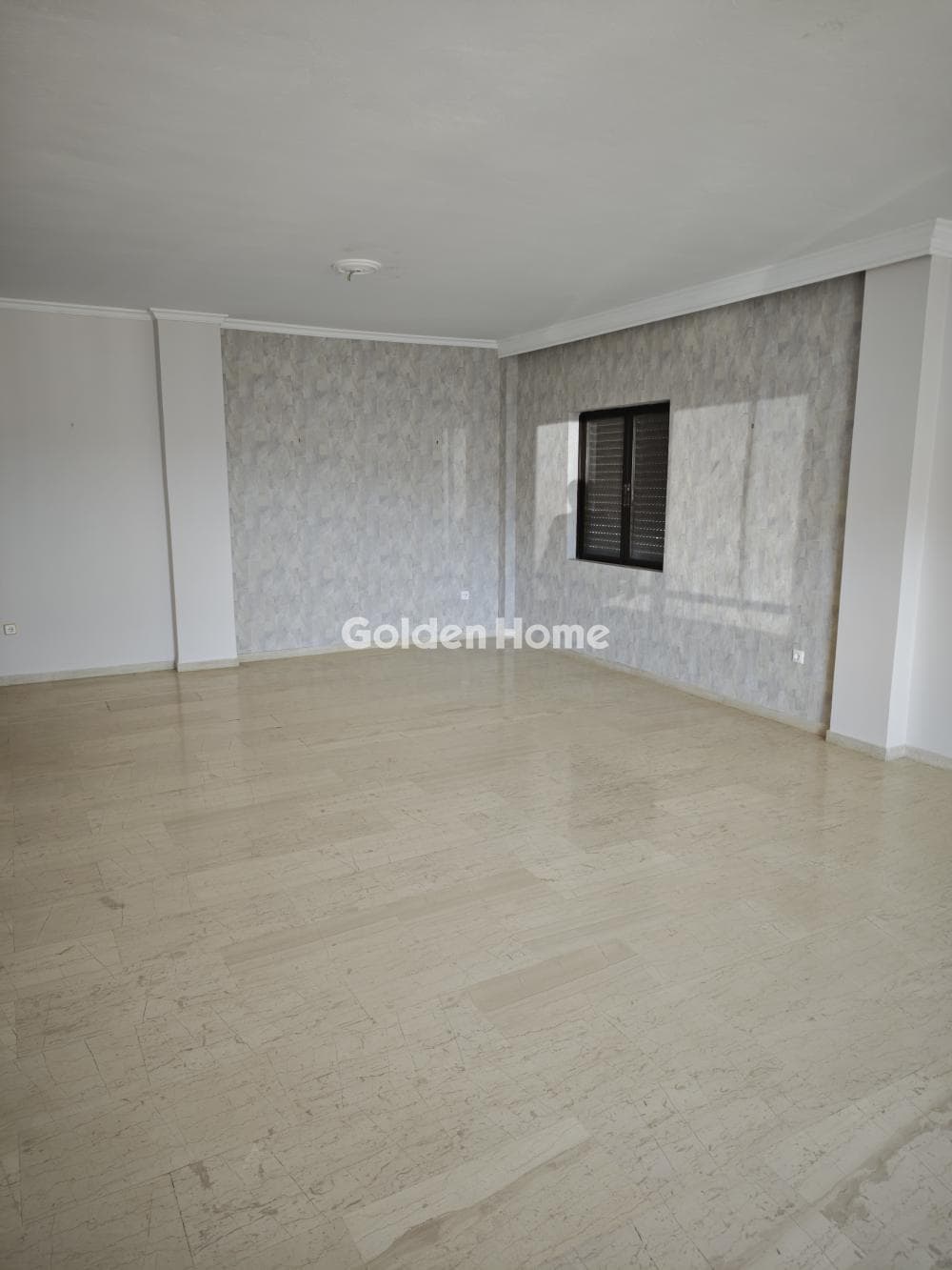 Apartment in Kareas, Vironas — Photo 11 of 34