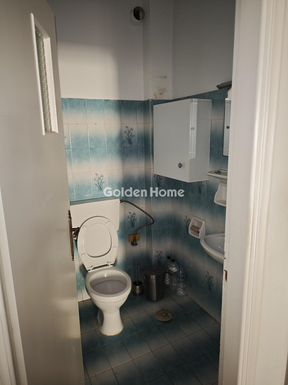 Apartment in Kareas, Vironas — Photo 12 of 34