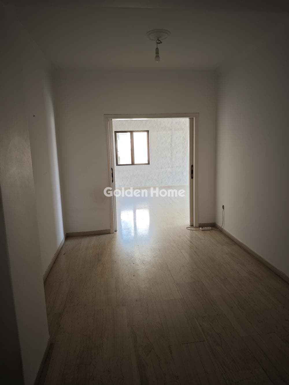 Apartment in Kareas, Vironas — Photo 13 of 34