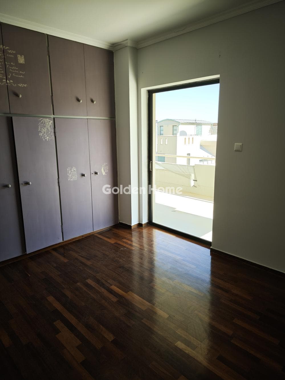 Apartment in Kareas, Vironas — Photo 24 of 34
