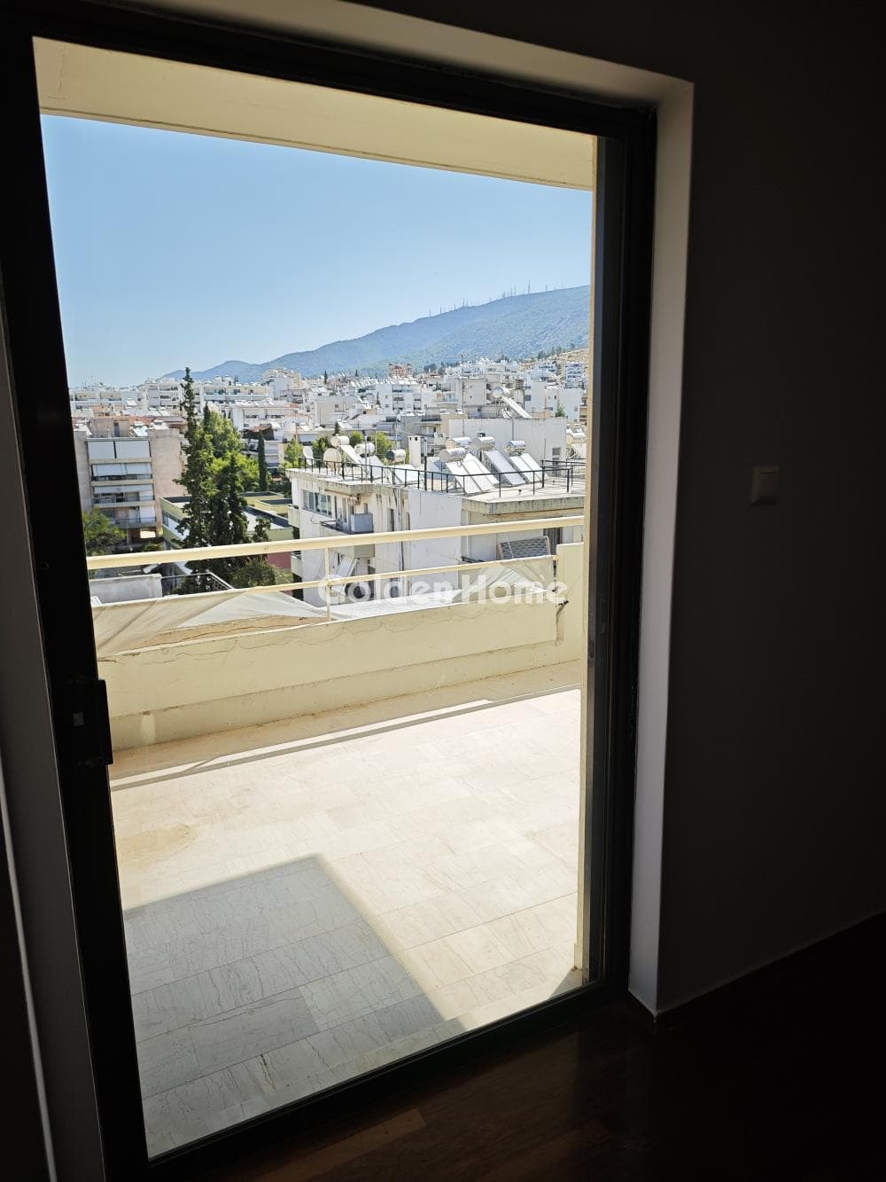 Apartment in Kareas, Vironas — Photo 26 of 34