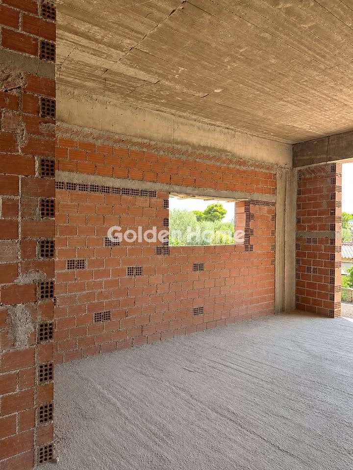 Apartment in Megala Sxoinia A, Acharnes — Photo 1 of 3