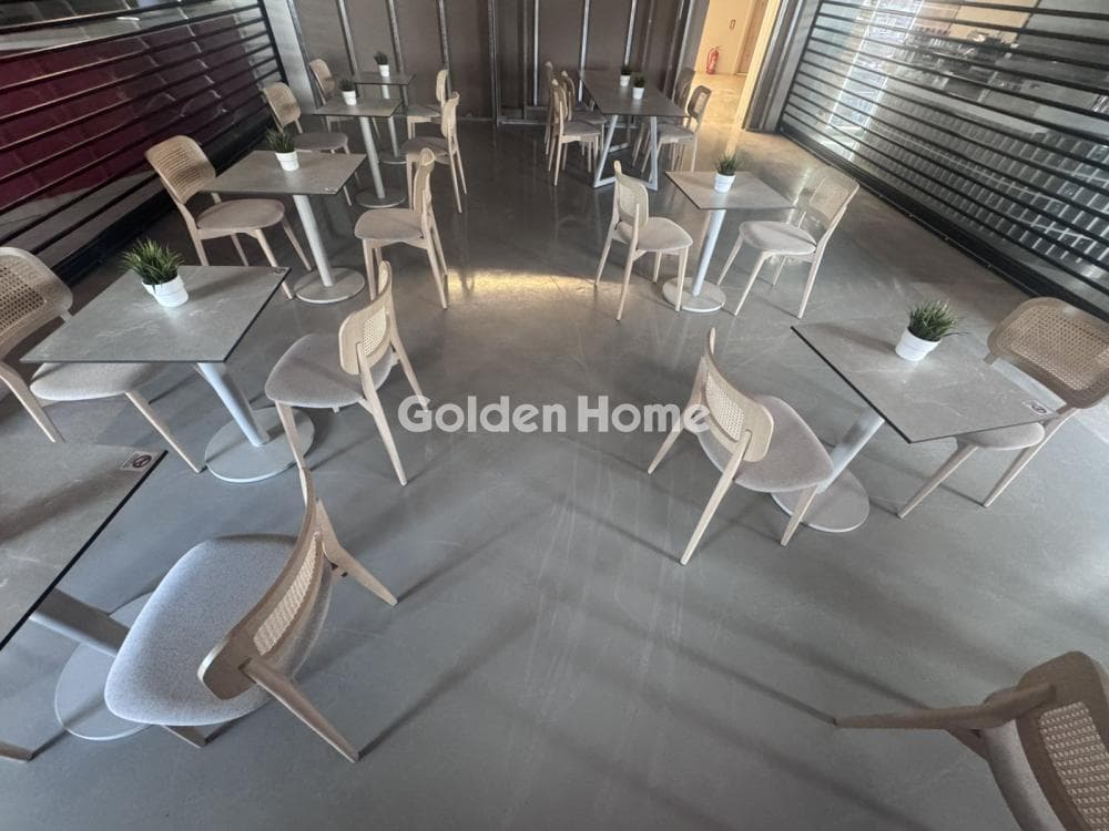 Retail Store in Center, Thermi — Photo 3 of 9