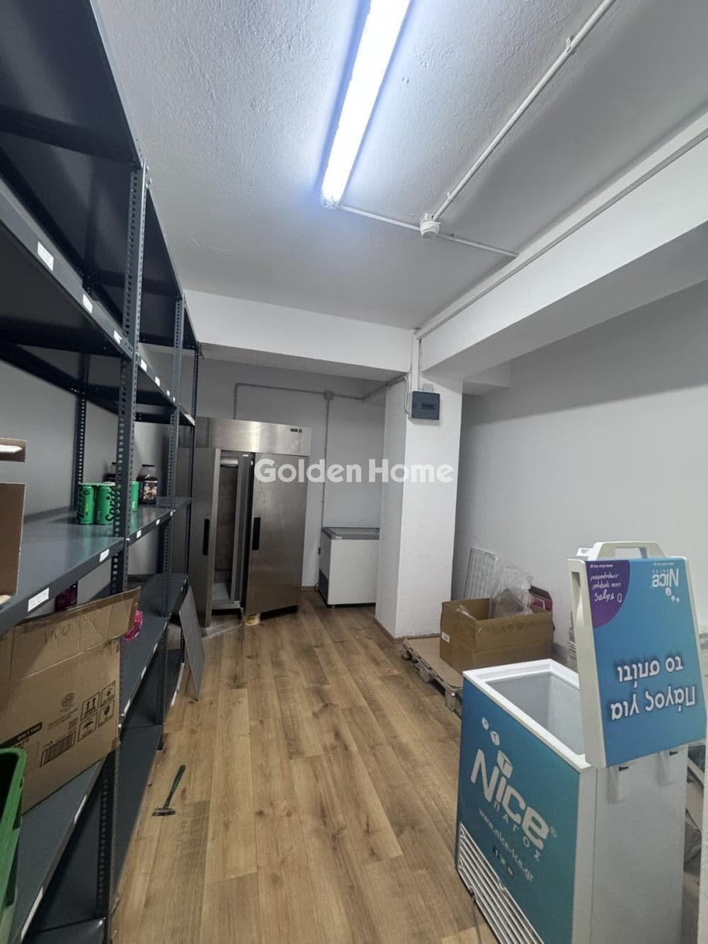 Retail Store in Center, Thermi — Photo 6 of 8