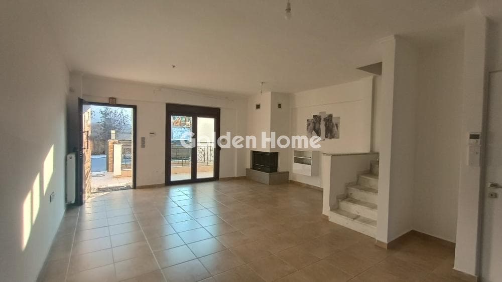 House in Asprovrisi, Oreokastro — Photo 1 of 46
