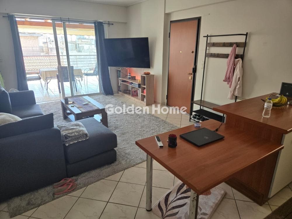 Apartment in Center, Dafni — Photo 2 of 11