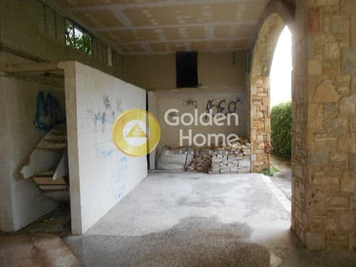 Retail Store in Center, Metamorfosi — Photo 1 of 9
