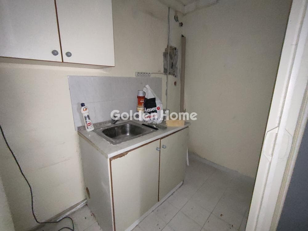 Retail Store in Agia Paraskevi, Nea Smyrni — Photo 16 of 16