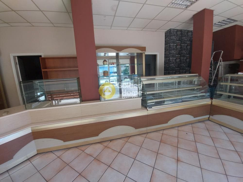 Retail Store in Trachones, Alimos — Photo 9 of 28