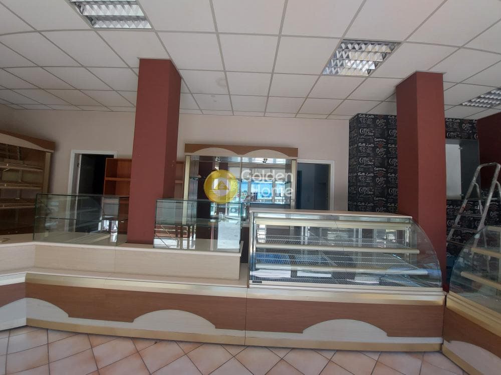 Retail Store in Trachones, Alimos — Photo 11 of 28