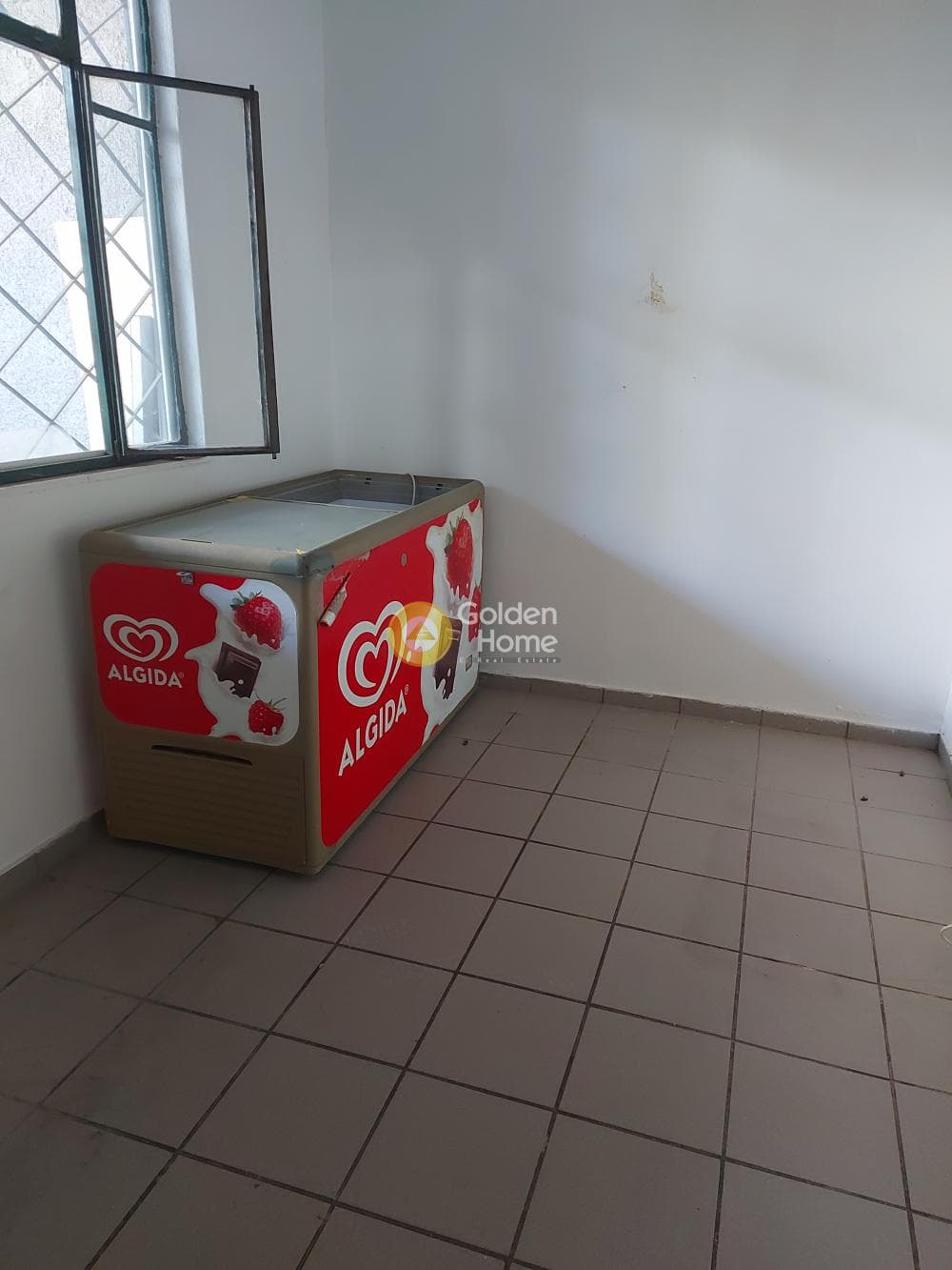 Retail Store in Trachones, Alimos — Photo 15 of 28