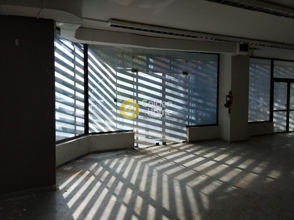 Retail Store in Lazarou, Nea Ionia — Photo 14 of 18