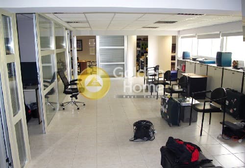 Office in Argyroupoli, Argyroupoli — Photo 1 of 7