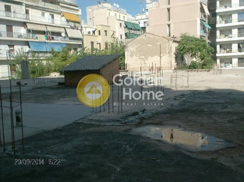 Parking Space in Platia Attikis, Attiki — Photo 3 of 5